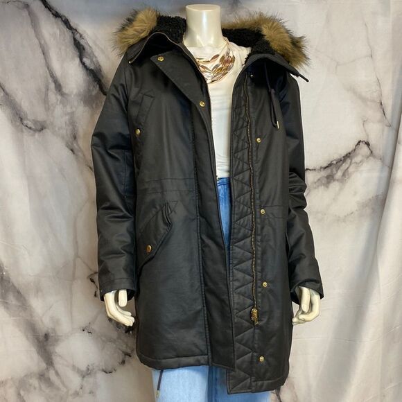 J.Crew Black heavy duty winter coat with fur hood and quilted inside
